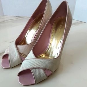 BCBGIRLS WEDDING BEIGE PINK PEEP TOE LEATHER LIZARD PUMPS SZ 10B